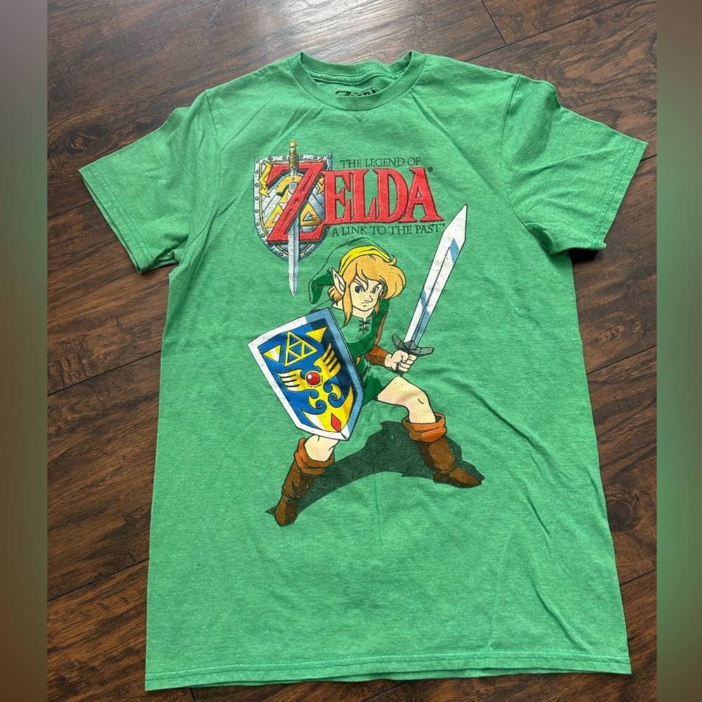 Green‎ Zelda Graphic T-Shirt small